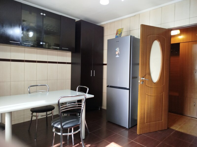 Oferta inchiriere apartament 4 camere zona Mall Vitan // Foisorului