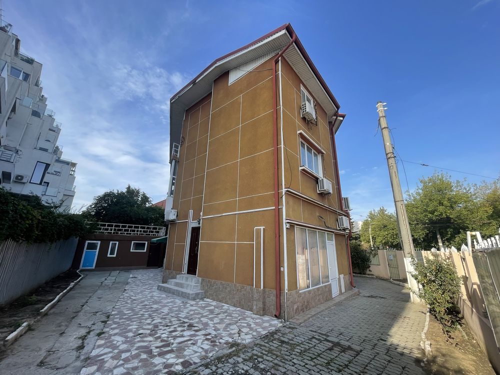 Vanzare vila zona Calea Calarasilor  Traian |  teren 444 mp |