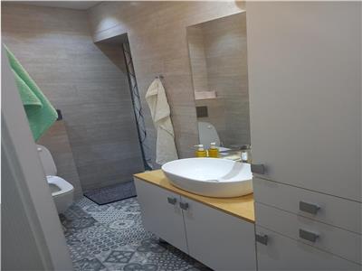 apartament 3 camere, Unirii , Decebal stradal, 92mp, decomandat, amenajat modern lux, centrala proprie, etaj 7. exclusivitate!