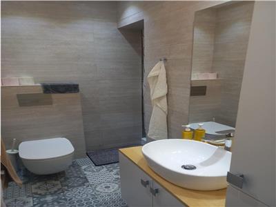 apartament 3 camere, Unirii , Decebal stradal, 92mp, decomandat, amenajat modern lux, centrala proprie, etaj 7. exclusivitate!