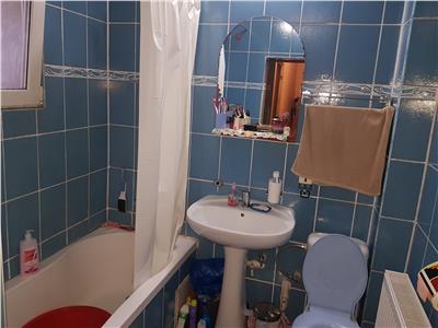 apartament 2 camere in vila,superba, Gradina Icoanei , Parcul Gradina Icoanei, zona superba de case, parter,, amenajat, curte in proprietate .