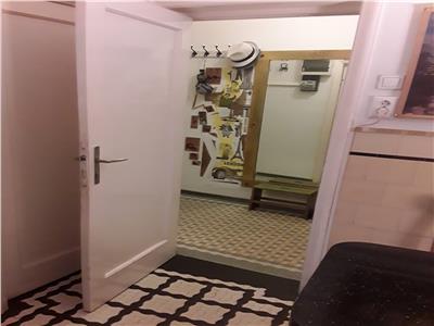 apartament 4 camere | superb| etaj 4/5+m | bloc cu lift | renovat interior  exterior | 95 mp utili | Ferdinand  Foisorul de Foc |