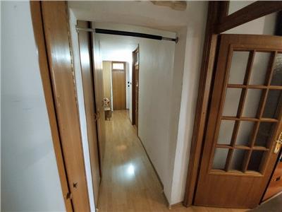 Oferta vanzare apartament 4 camere/ loc parcare ADP/ bloc reabilitat