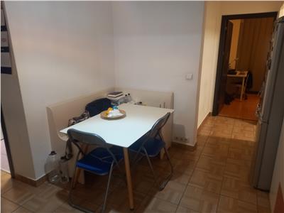 Apartament 2 camere, N GrigorescuPta Salajan, decomandat, bloc reabilitat, mobilat, la 5 min de metrou