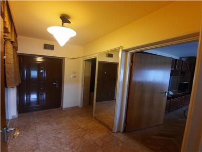 Apartament 2 camere, Titan, str Postavarul, langa parc, bl reabilitat, etaj 5/10, circular, amenajat, mobilat