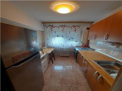 Apartament 2 camere, Titan, str Postavarul, langa parc, bl reabilitat, etaj 5/10, circular, amenajat, mobilat