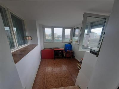 Apartament 2 camere, Titan, str Postavarul, langa parc, bl reabilitat, etaj 5/10, circular, amenajat, mobilat