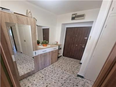 Oferta vanzare apartament 2 camere Drumul Taberei // Favorit