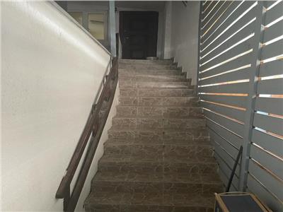 Oferta vanzare casa 4 camere Zona Romana// Renovata // Centrala termica