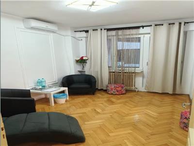 Oferta vanzare apartament 4 camere zona Primaverii// garaj subteran // boxa