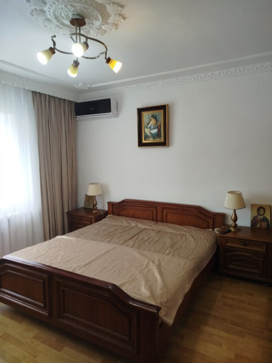 Oferta vanzare apartament 4 camere zona Mall Vitan // Foisorului