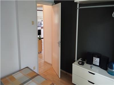 Apartament 2 camere, Calea Vacaresti stradal, bl 1986, decomandat, et 3/8, la 5 min pietonal de metriou Timpuri Noi