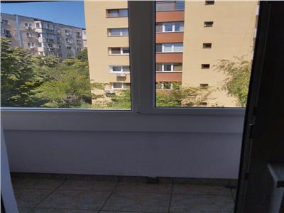 Apartament 2 camere, Calea Vacaresti stradal, bl 1986, decomandat, et 3/8, la 5 min pietonal de metriou Timpuri Noi