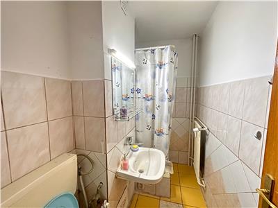 Vanzare Apartament 4 Camere/95 mp/Benzinaria MOL/Piata Muncii