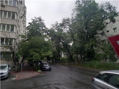 Apartament 3 camere , Titan Metrou, bloc 1979, decomandat, 70mp utili, renovat integral, mobilat si utilat premium, liber,  ofertă rară.