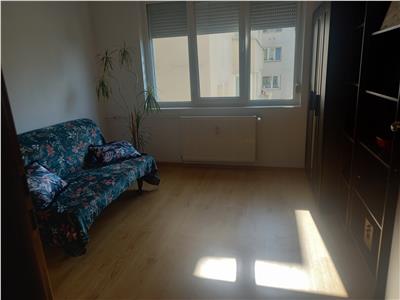 Apartament 3 camere , Titan Metrou, bloc 1979, decomandat, 70mp utili, renovat integral, mobilat si utilat premium, liber,  ofertă rară.