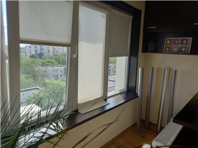 Apartament 3 camere , Titan Metrou, bloc 1979, decomandat, 70mp utili, renovat integral, mobilat si utilat premium, liber,  ofertă rară.