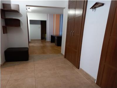 Apartament 3 camere , Titan Metrou, bloc 1979, decomandat, 70mp utili, renovat integral, mobilat si utilat premium, liber,  ofertă rară.