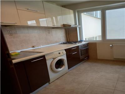 Apartament 3 camere , Titan Metrou, bloc 1979, decomandat, 70mp utili, renovat integral, mobilat si utilat premium, liber,  ofertă rară.