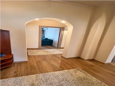 Oferta inchiriere apartament 3 camere zona Mall Vitan // Centrala proprie pe gaz