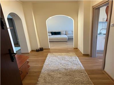 Oferta inchiriere apartament 3 camere zona Mall Vitan // Centrala proprie pe gaz