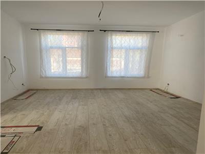 Oferta inchiriere casa 8 camere// zona 13 Septembrie// proaspat renovata integral