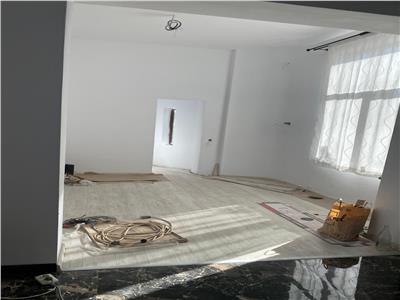 Oferta inchiriere casa 8 camere// zona 13 Septembrie// proaspat renovata integral