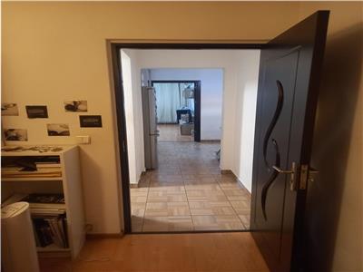 Apartament 2 camere, N GrigorescuPta Salajan, decomandat, bloc reabilitat, mobilat, la 5 min de metrou