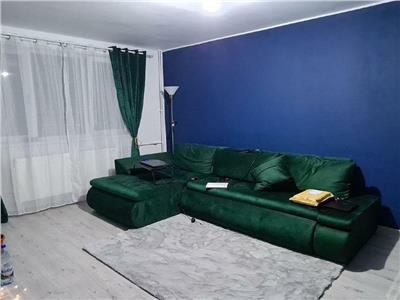 Vanzare apartament 3 camere, Titan, absolut deosebit, etaj 2/4, bloc reabilitat, decomandat, amenajat premium, loc de parcare