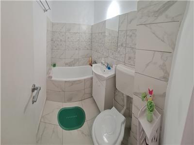 vanzare apartament 2 camere, Titan, Trapezului, Bd 1 Decembrie, bloc la strada, 51mp utili, reabilitat, renovat in totalitate