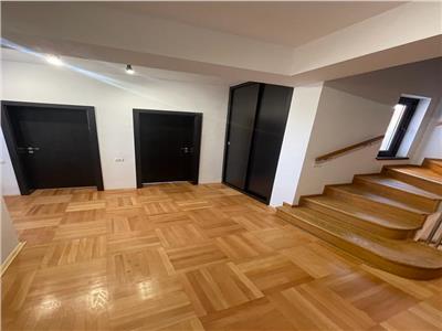 Vila D+P+2+M Domenii  Baza sportiva Ciresarii | renovata 2021 | teren 300 mp