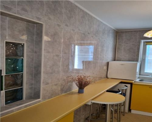 Vanzare apartament 2 camere Tineretului stradal, etaj 5/10, decomandat, deosebit