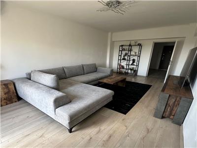 vanzare apartament 2 camere, Bd Unirii stradal, intrare stradala, vedere exclusiv la bulevard, etaj 4, dec, ultrafinisat, 70mp utili