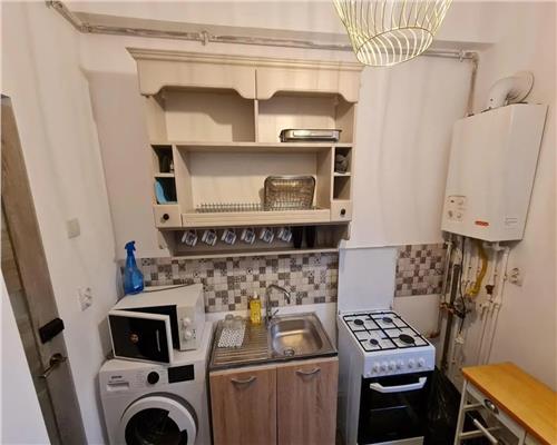 Vanzare imobil compus din apartament 2 camere+garsoniera| FloreascaCompozitori