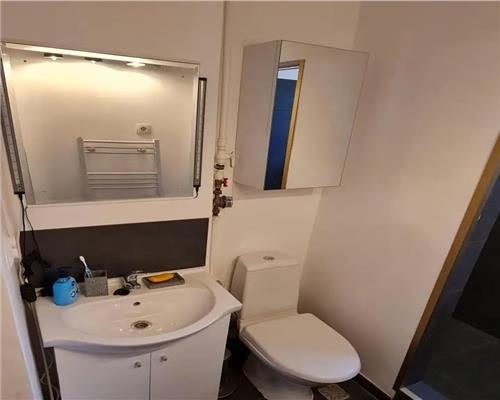 Vanzare imobil compus din apartament 2 camere+garsoniera| FloreascaCompozitori