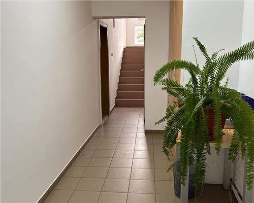 Vanzare vila P+E+M| zona Tineretului