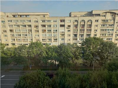 apartament 3 camere, piata alba iulia , decebal stradal, 82mp, decomandat, amenajat ,vedere integrala la bulevard, orientare sud, loc parcare, liber. Bucuresti