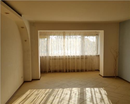 Vanzare apartament 2 camere Tineretului stradal, etaj 5/10, decomandat, deosebit