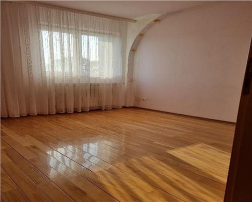 Vanzare apartament 2 camere Tineretului stradal, etaj 5/10, decomandat, deosebit