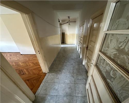 Apartament in vila Unirii, etaj 2/3 , fara risc seismic, 120mp utili, amplasare exceptionala