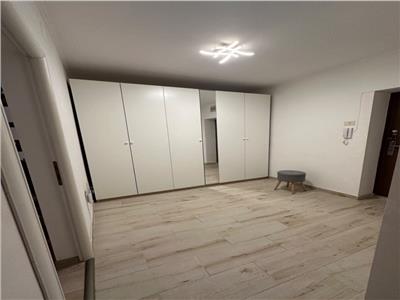 vanzare apartament 2 camere, Bd Unirii stradal, intrare stradala, vedere exclusiv la bulevard, etaj 4, dec, ultrafinisat, 70mp utili