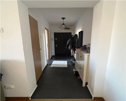 vanzare apartament 3 camere,  Basarabia,Muncii, Arena Nationala, et 2/4 , renovat integral,