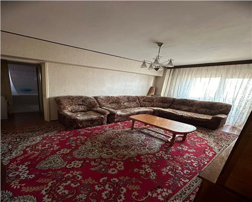 Vanzare apartament 3 camere, Bd 1 Decembrie,  bloc 1986,, stradal, etaj 5,  semidec, 71mp,  2 bai